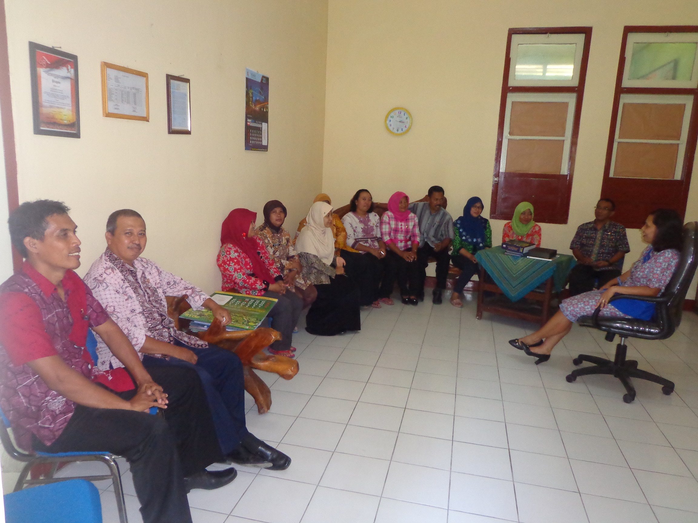 Rapat Staf Evaluasi Kegiatan Tahun 2015 dan Pengarahan Kegiatan Tahun 2016