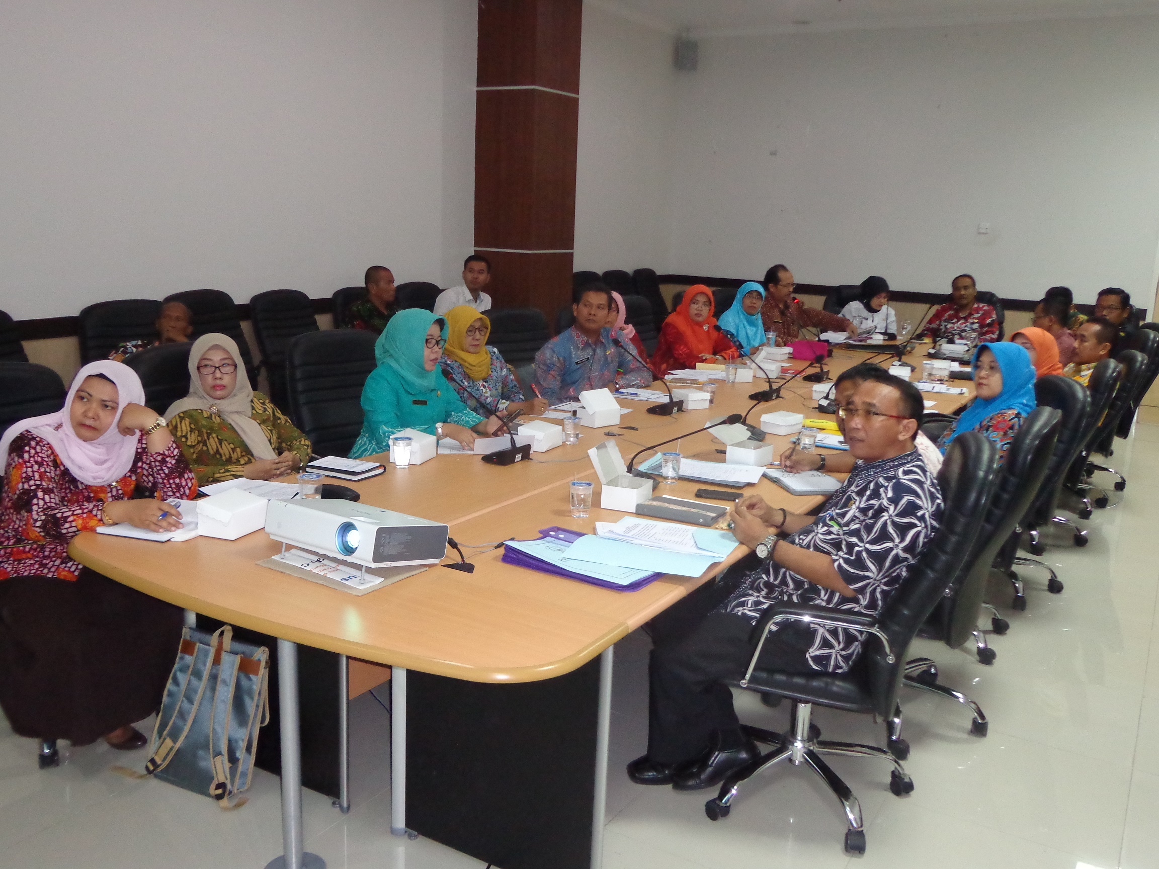 Rapat Evaluasi Tribulan III Penggunaan DBHCHT TA. 2017 dan Sosialisasi DBHCHT TA. 2018