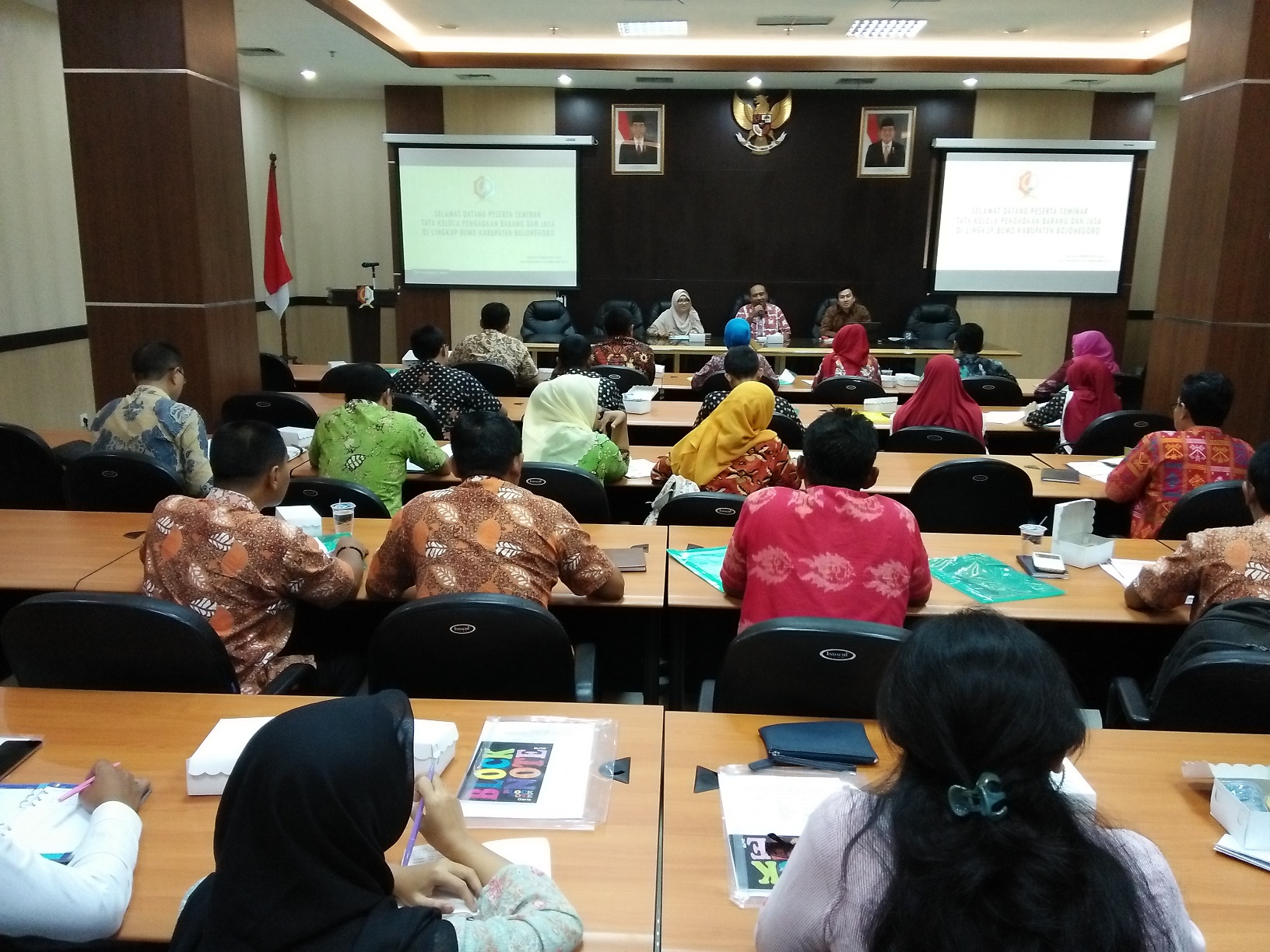 Seminar Tata Kelola Pengadaan Barang dan Jasa di Lingkup BUMD