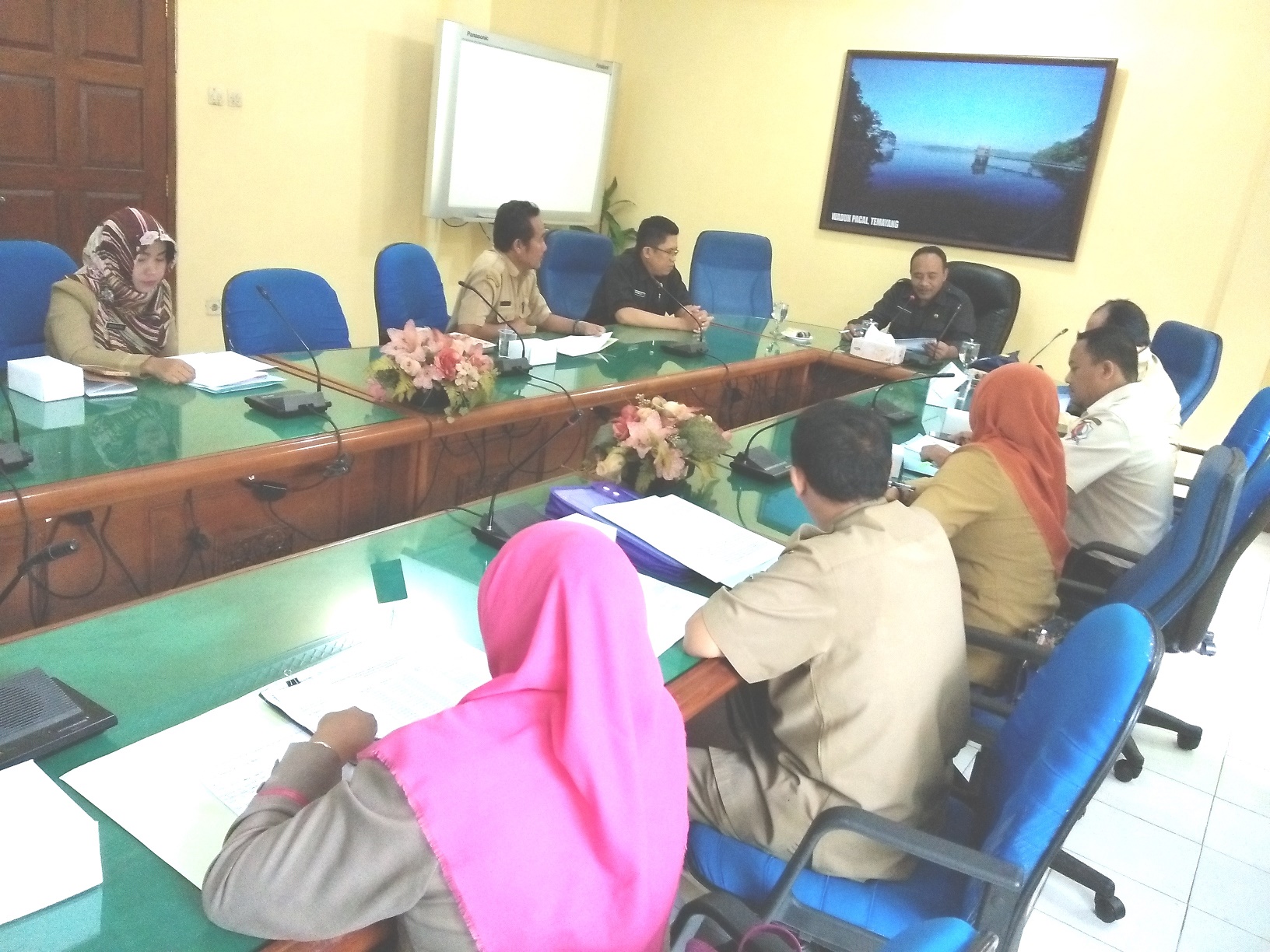 Rapat Koordinasi Evaluasi Tribulan IV Penggunaan DBHCHT TA. 2017