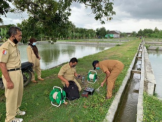 Suvey pencarian titik sumber air dengan Geolistrik