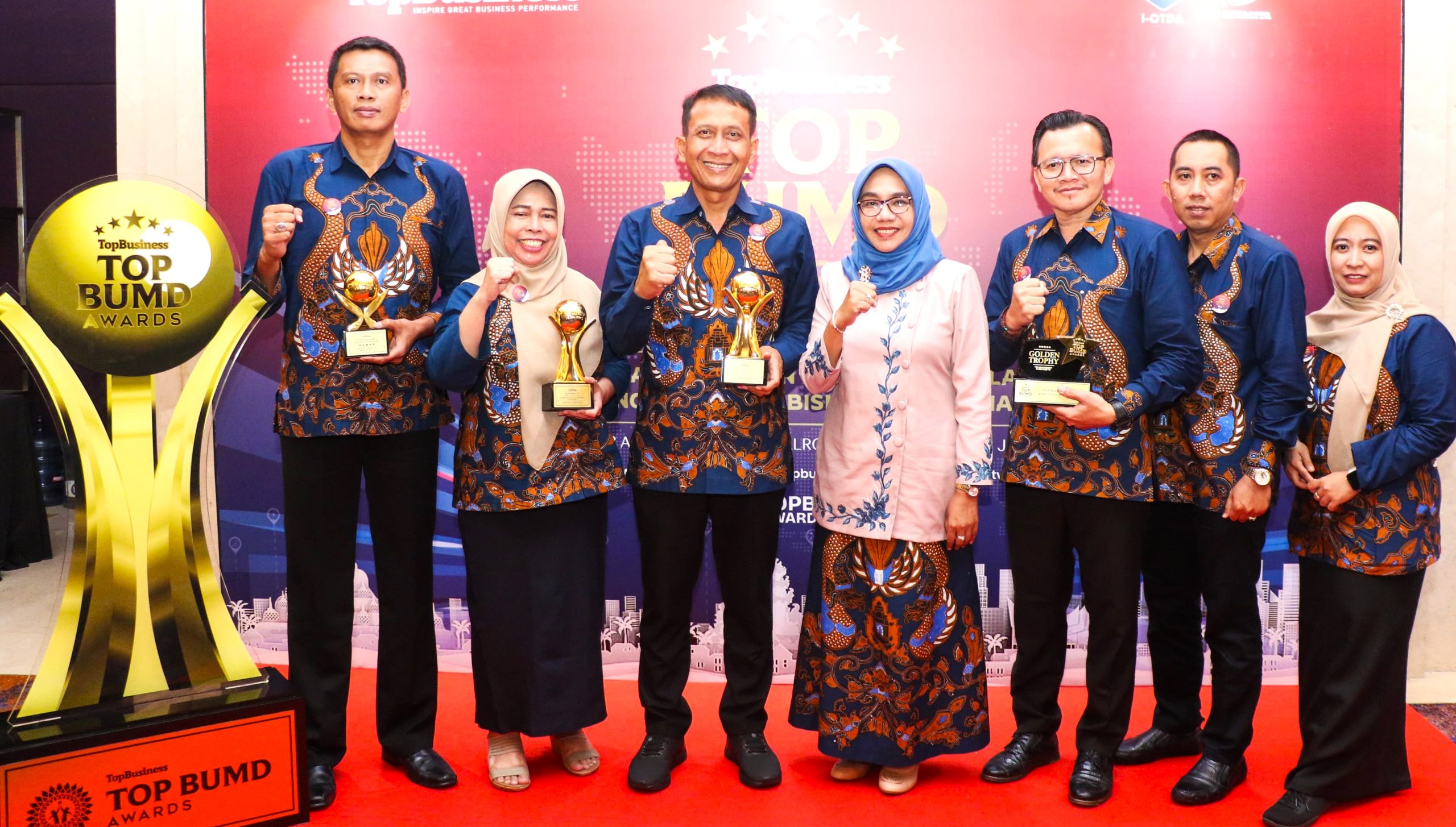 TOP BUMD Awards 2025<BR>Bank Perkreditan Rakyat Bank Daerah Bojonegoro dan PDAM Bojonegoro Meraih Penghargaan Bintang 5 dari TOP Bussines yang bekerjasama dengan i-OTDA